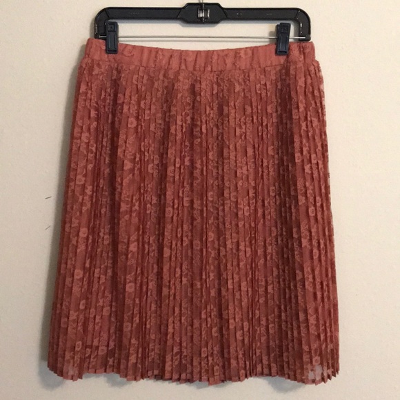Floral lace pleated skirt - Picture 1 of 3